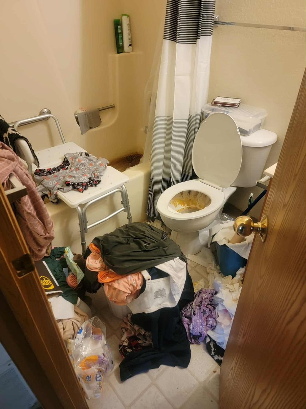 Before: bathroom estate cleanout